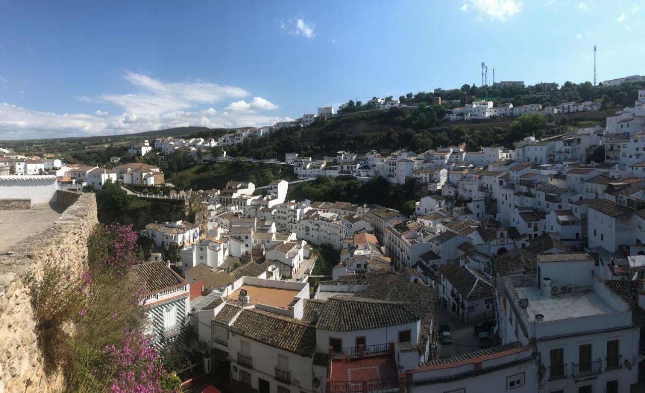 Casa Las Gardenias Setenil De Las Bodegas Luaran gambar